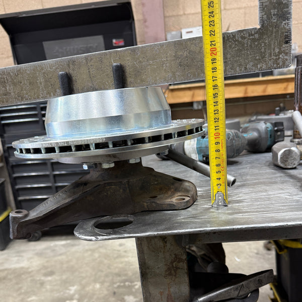 Bay Window 5x130 PCD Short Spline Rear Hub/Stub Axle Service
