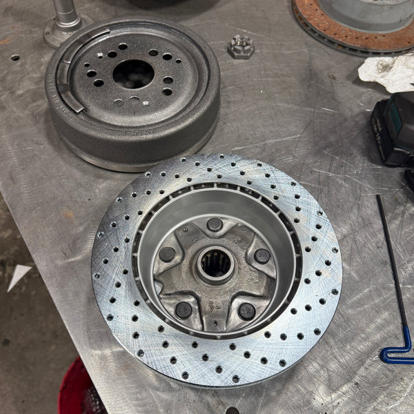 Bay Window 5x130 PCD Short Spline Rear Hub/Stub Axle Service